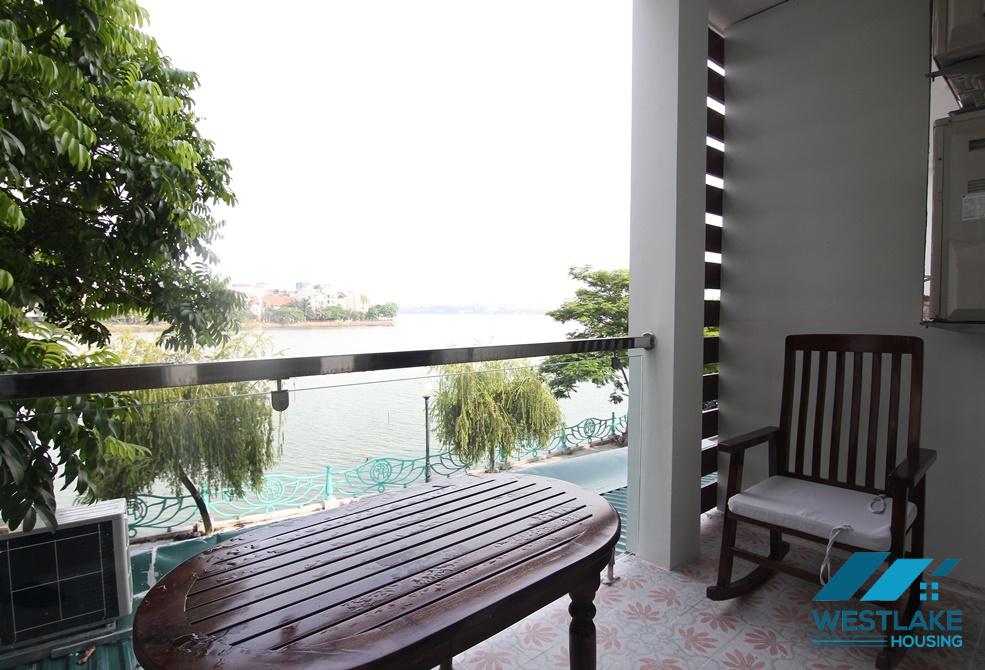  Lakeview and bright, 02 bedrooms apartment for rent in Tay Ho.