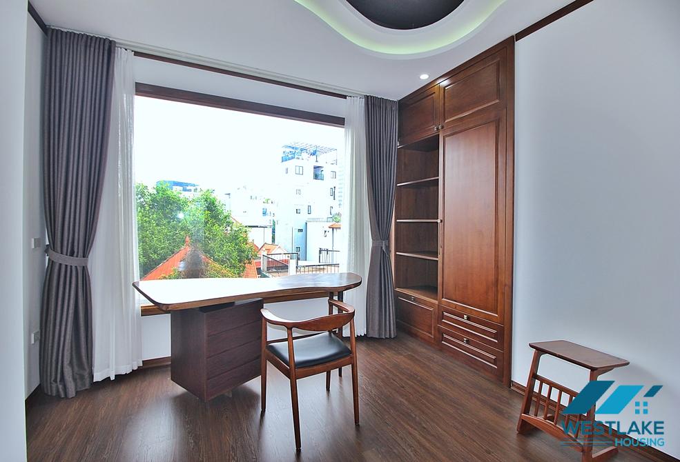 Brand new 4 bedroom apartment with big balcony and lake view in Tay ho, Ha Noi