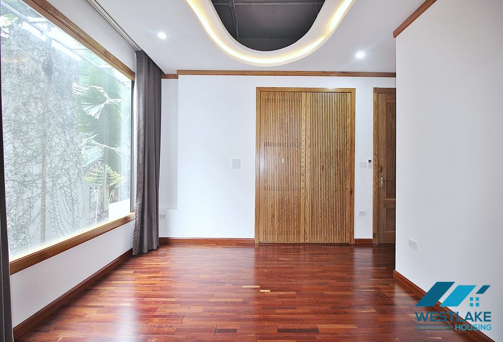 Spacious 4 bedrooms apartment for rent in To Ngoc Van st, Tay Ho