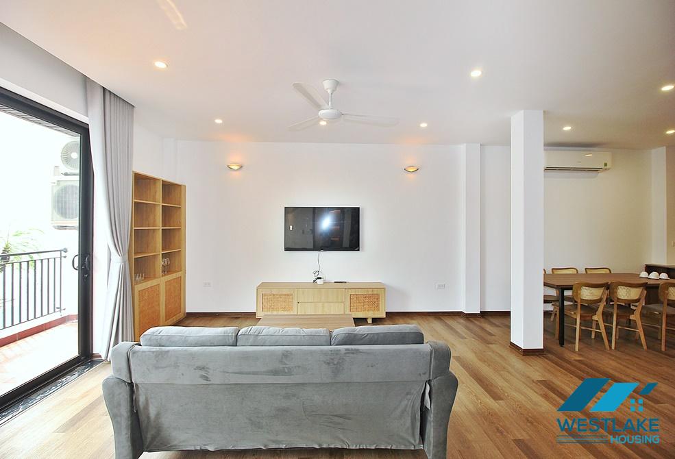 A newly 3 bedroom apartment for rent in Dang thai mai, Tay Ho, HaNoi