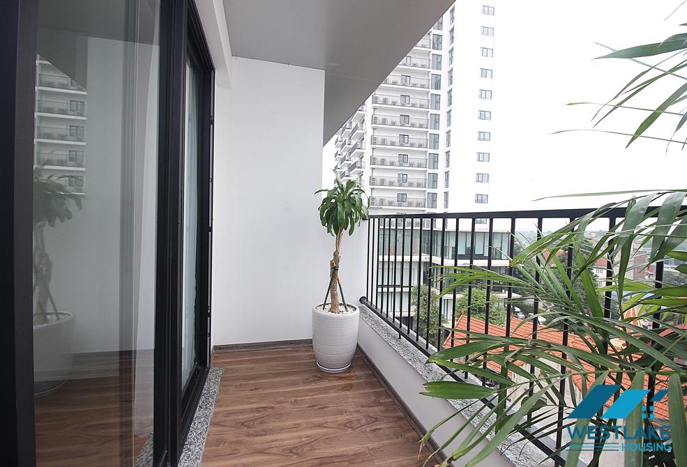 High-floor four bedrooms apartment for rent in Tay Ho, Ha Noi