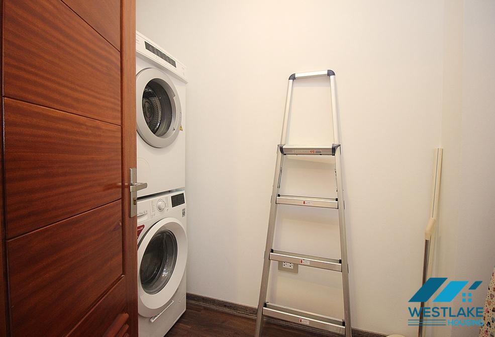 High-floor four bedrooms apartment for rent in Tay Ho, Ha Noi