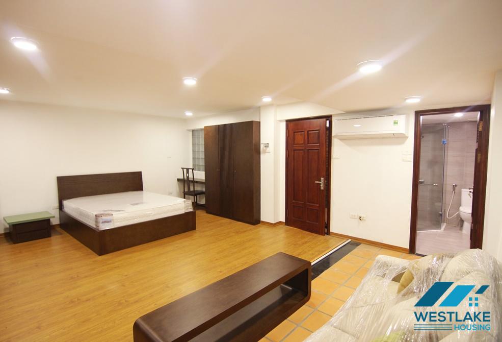 A nice studio for rent in Nhat chieu, Tay ho