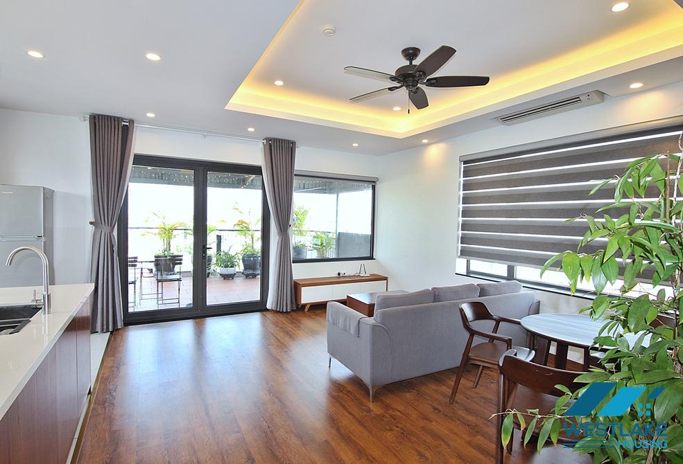 Beautiful top floor 1 bedroom apartment for rent in Trinh cong son, Tay ho, Hanoi