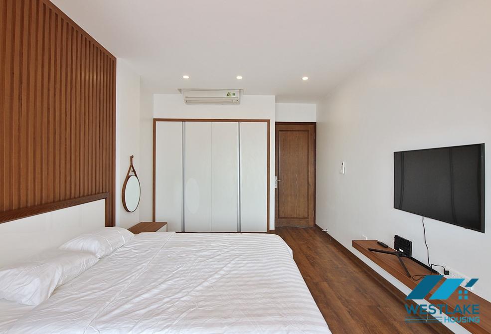 Beautiful top floor 1 bedroom apartment for rent in Trinh cong son, Tay ho, Hanoi