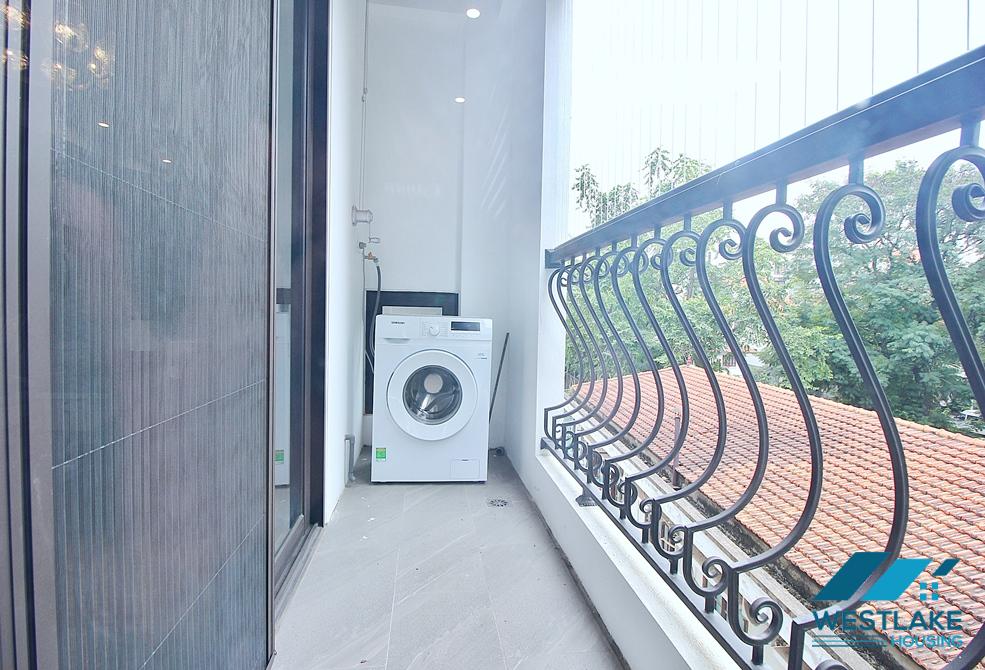 Bright 2 bedrooms apartment for rent in Tay Ho area, Ha Noi