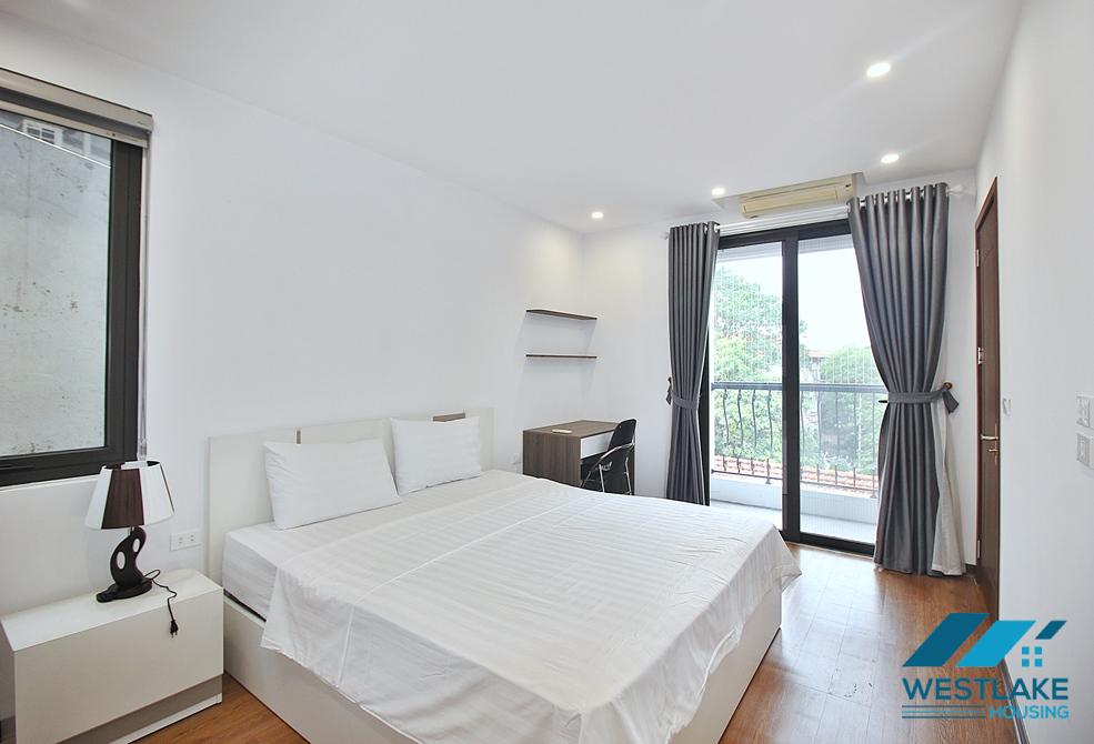 Bright 2 bedrooms apartment for rent in Tay Ho area, Ha Noi