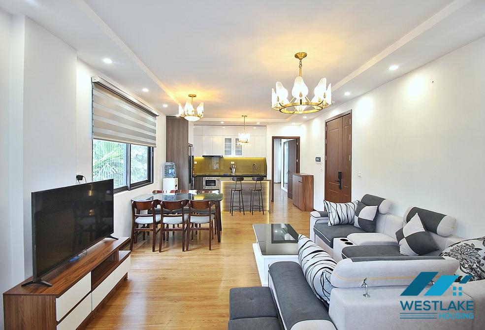 Bright 2 bedrooms apartment for rent in Tay Ho area, Ha Noi