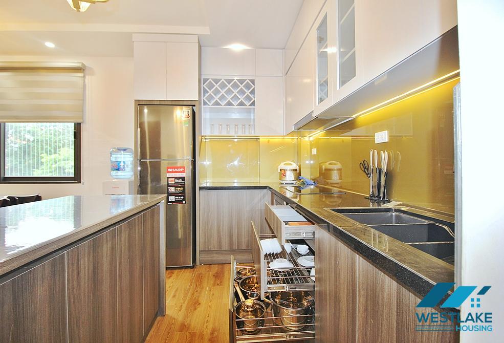 Bright 2 bedrooms apartment for rent in Tay Ho area, Ha Noi