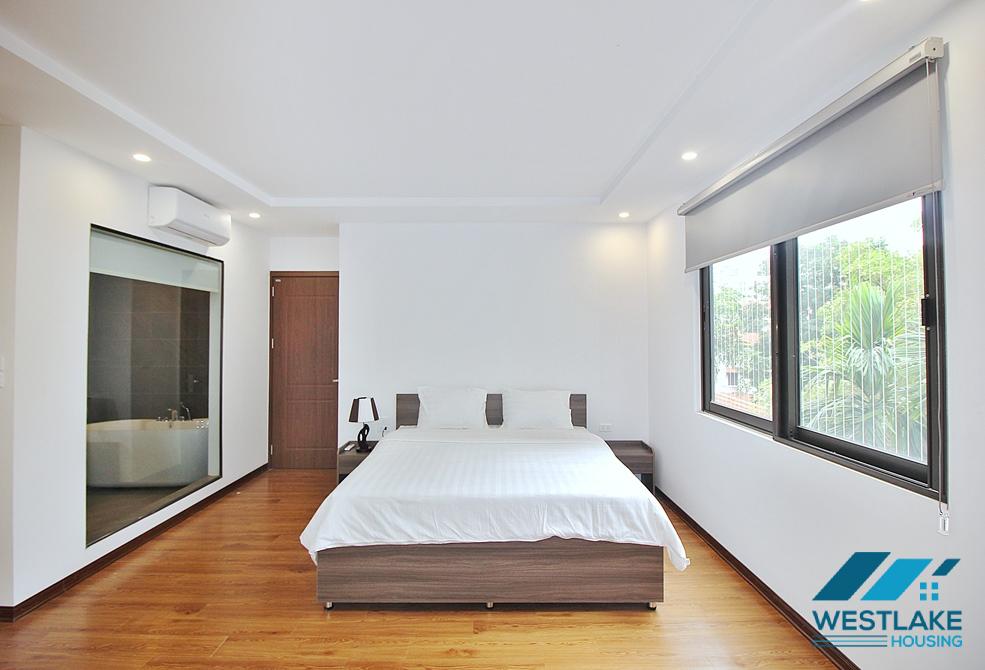 Bright 2 bedrooms apartment for rent in Tay Ho area, Ha Noi