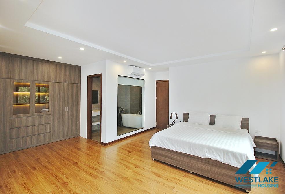 Bright 2 bedrooms apartment for rent in Tay Ho area, Ha Noi