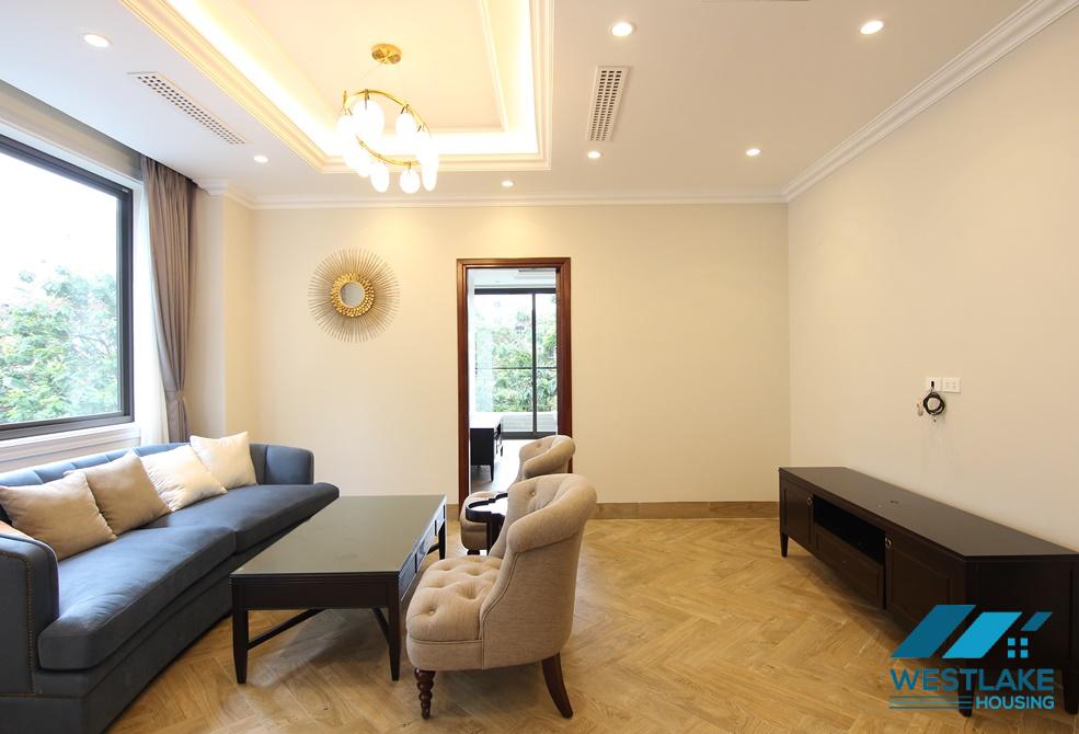 A luxury 1 bedroom apartment for rent on Yen Phu Street