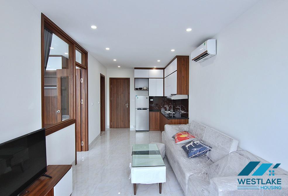 Newly renovated apartment with lake view balcony in Yen Phu, Tay Ho