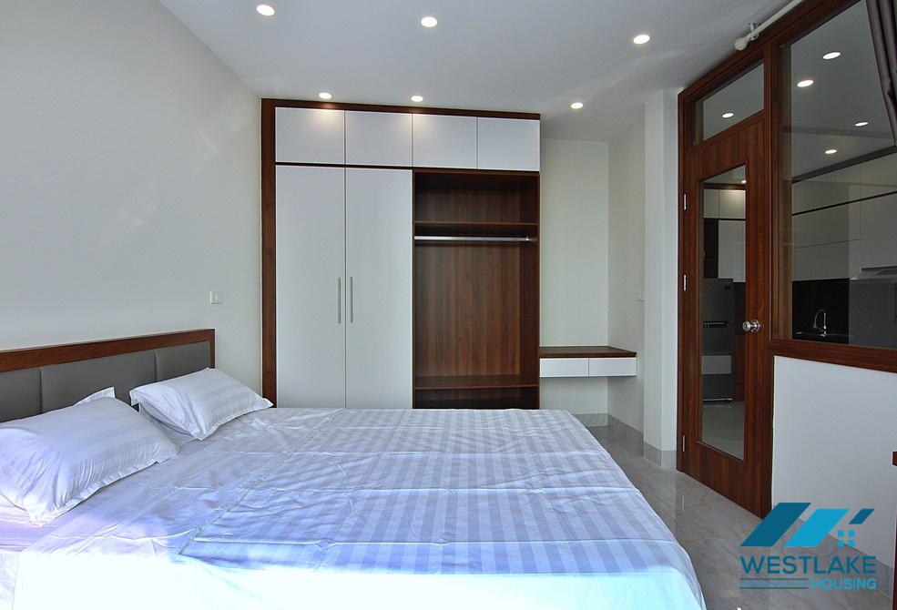 Newly renovated apartment with lake view balcony in Yen Phu, Tay Ho