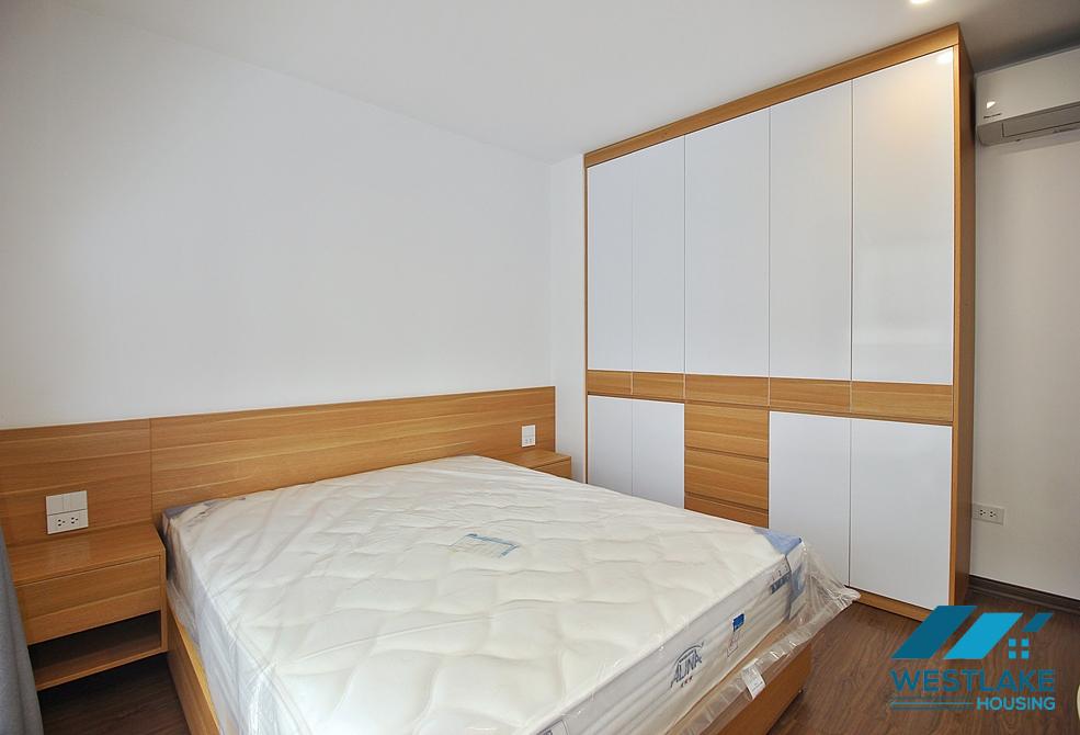 Brand new and bright one bedroom apartment for rent in Xuan Dieu st, Tay Ho