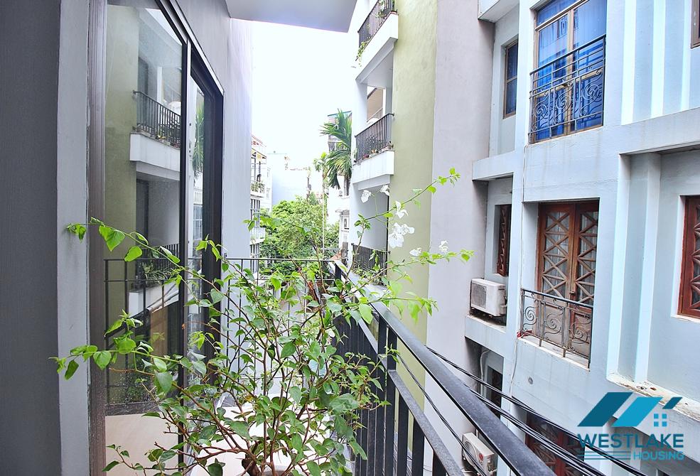 Brand new and bright one bedroom apartment for rent in Xuan Dieu st, Tay Ho