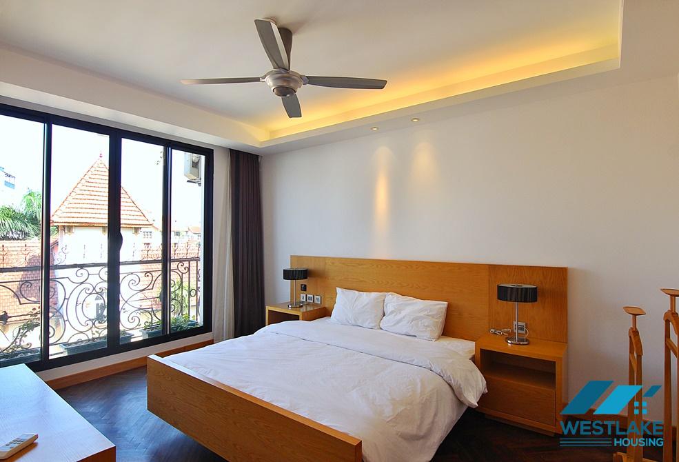 A spacious high quality 3 bedroom apartment in To ngoc van, Tay ho