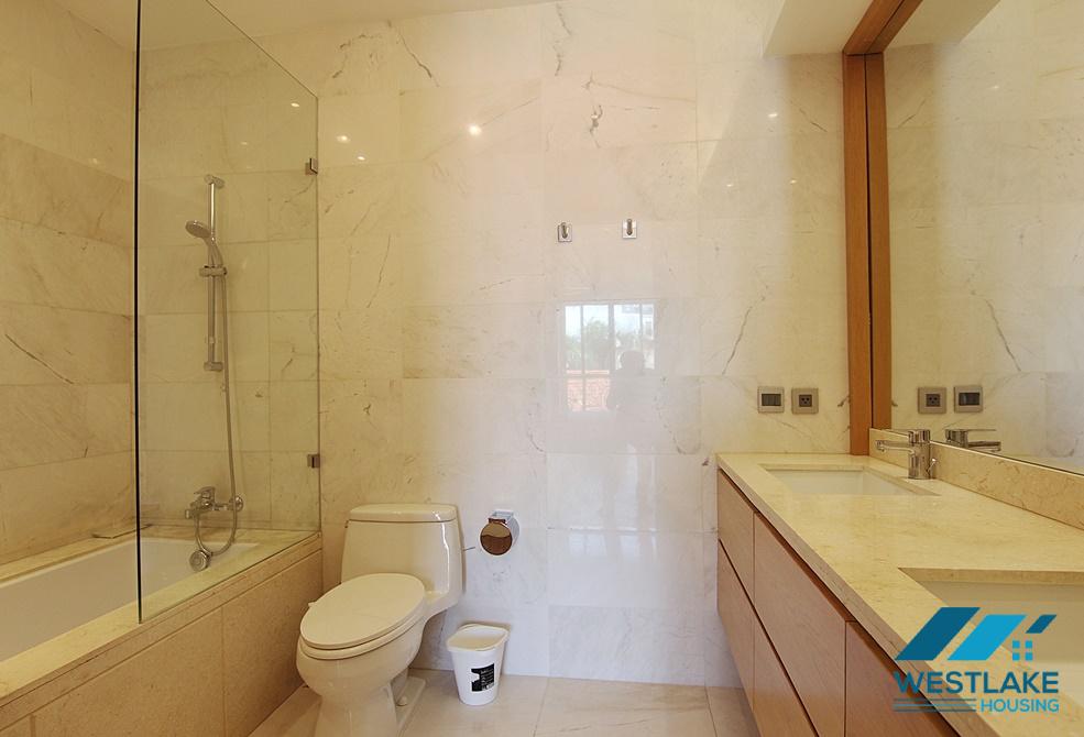 A spacious high quality 3 bedroom apartment in To ngoc van, Tay ho