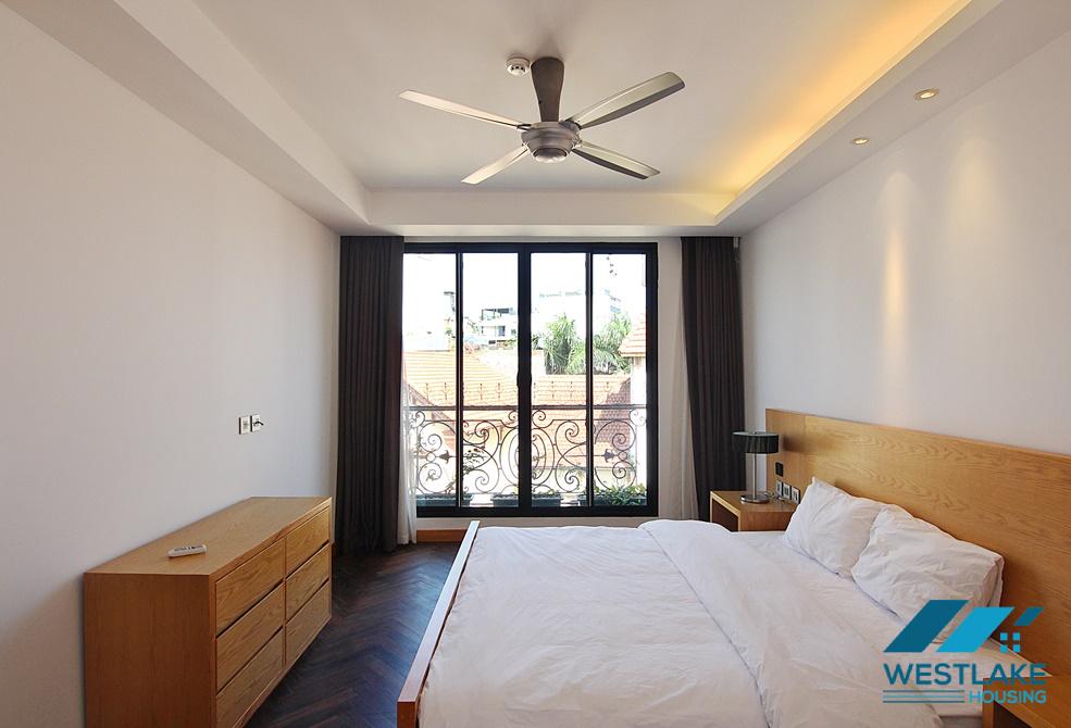 A spacious high quality 3 bedroom apartment in To ngoc van, Tay ho