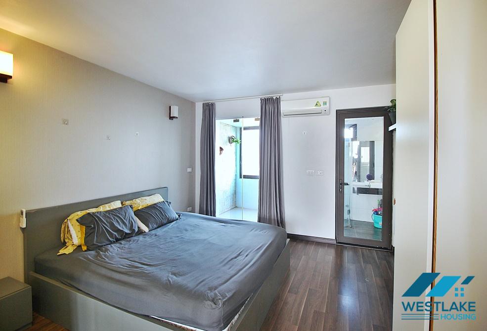 Nice and good price apartment for rent in alley 31 Xuan Dieu st, Tay Ho