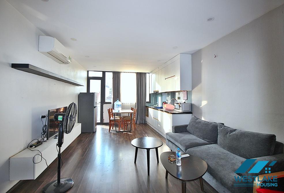 Nice and good price apartment for rent in alley 31 Xuan Dieu st, Tay Ho