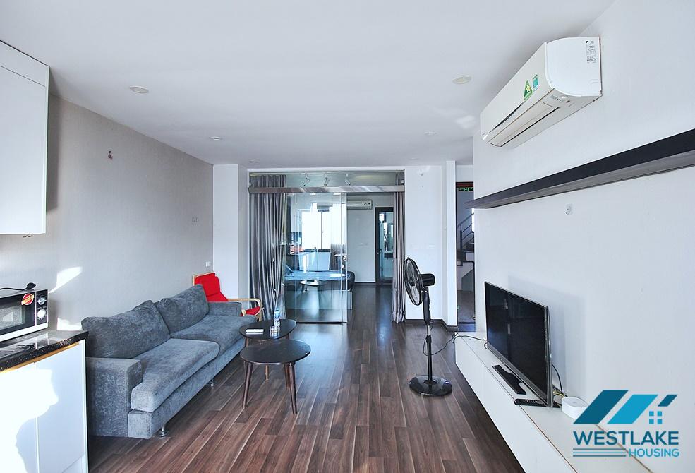 Nice and good price apartment for rent in alley 31 Xuan Dieu st, Tay Ho