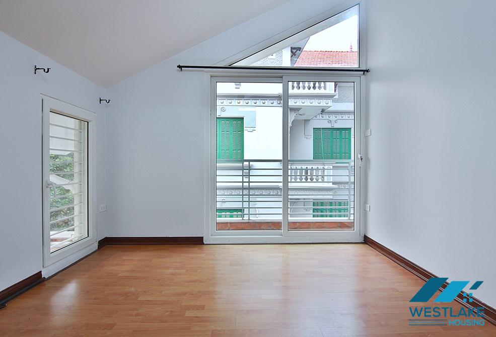 Renovated coner 4 bedrooms house for rent in Dang Thai Mai st, Tay Ho