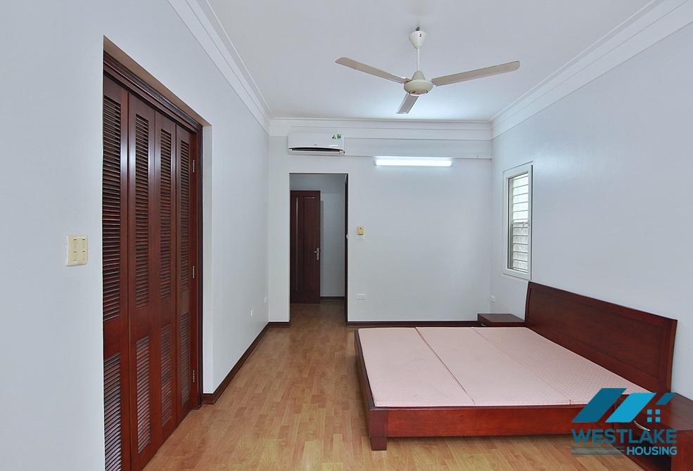 Renovated coner 4 bedrooms house for rent in Dang Thai Mai st, Tay Ho