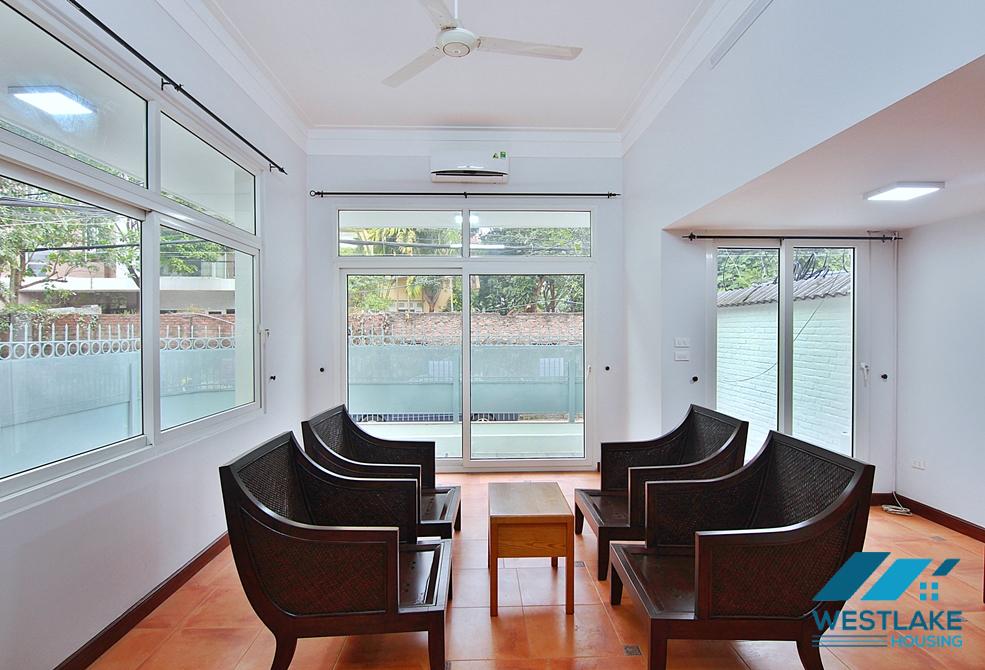 Renovated coner 4 bedrooms house for rent in Dang Thai Mai st, Tay Ho