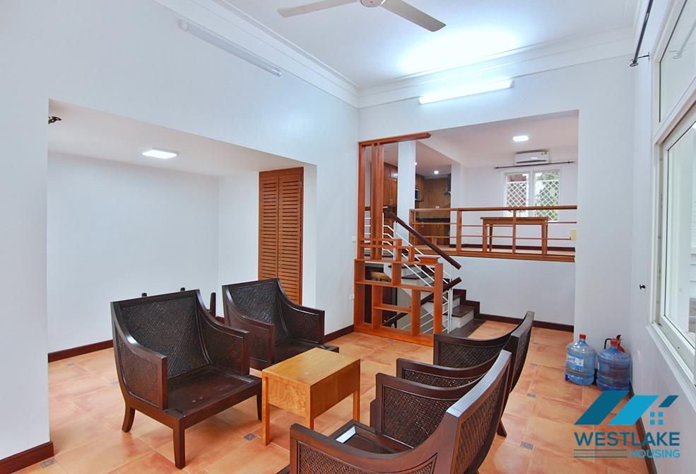 Renovated coner 4 bedrooms house for rent in Dang Thai Mai st, Tay Ho