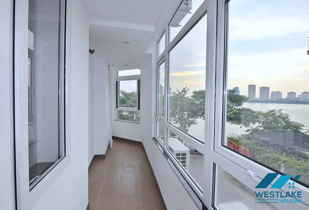 Brand new and modern 3 bedroom apartment for rent in To ngoc van, Tay Ho, Ha Noi