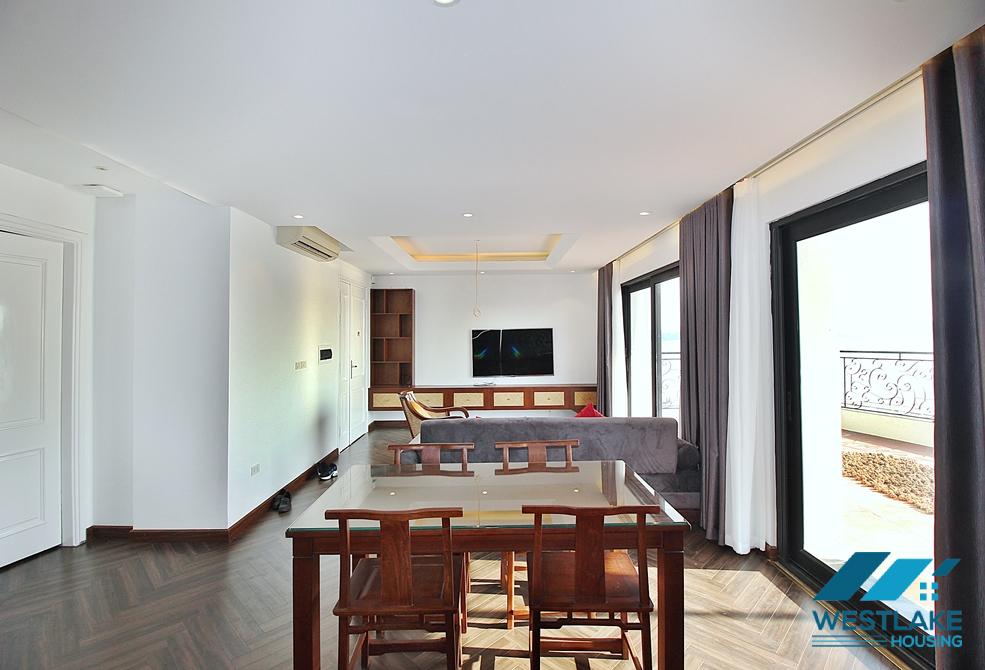 Lake view 2 bedrooms appartment with huge balcony for rent in Tu Hoa st, Tay Ho