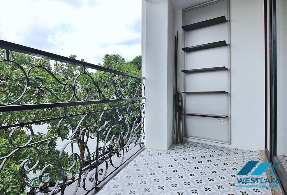 Lake view 3beds apartment for rent in Tu Hoa st, Tay Ho