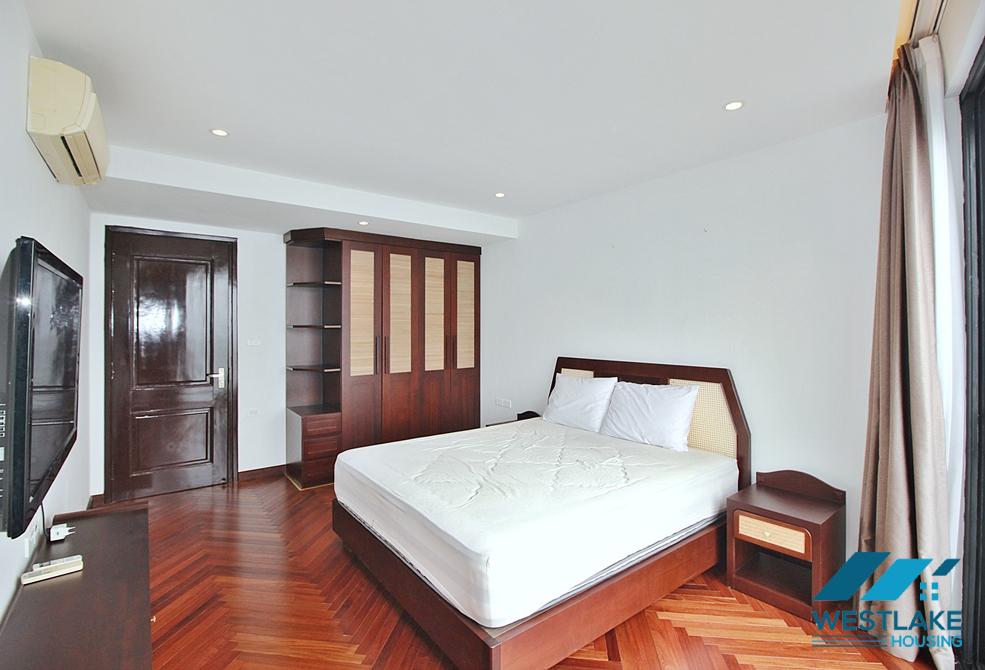 A lake view newly renovated 3 bedroom apartment for rent in Tu Hoa, Tay Ho