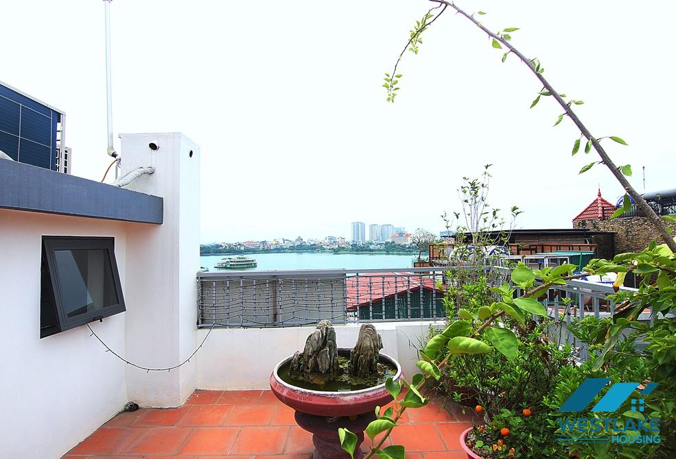 Lake view 1 bedroom apartment for rent in Nhat Chieu, Tay Ho