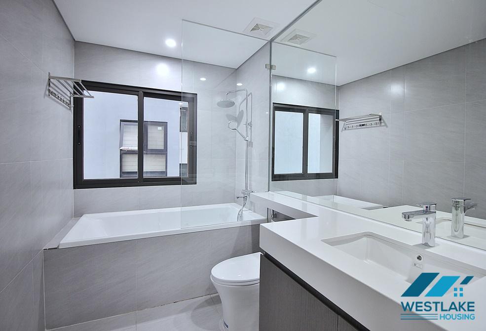 A nice and modern 1 bedroom apartment in To ngoc van