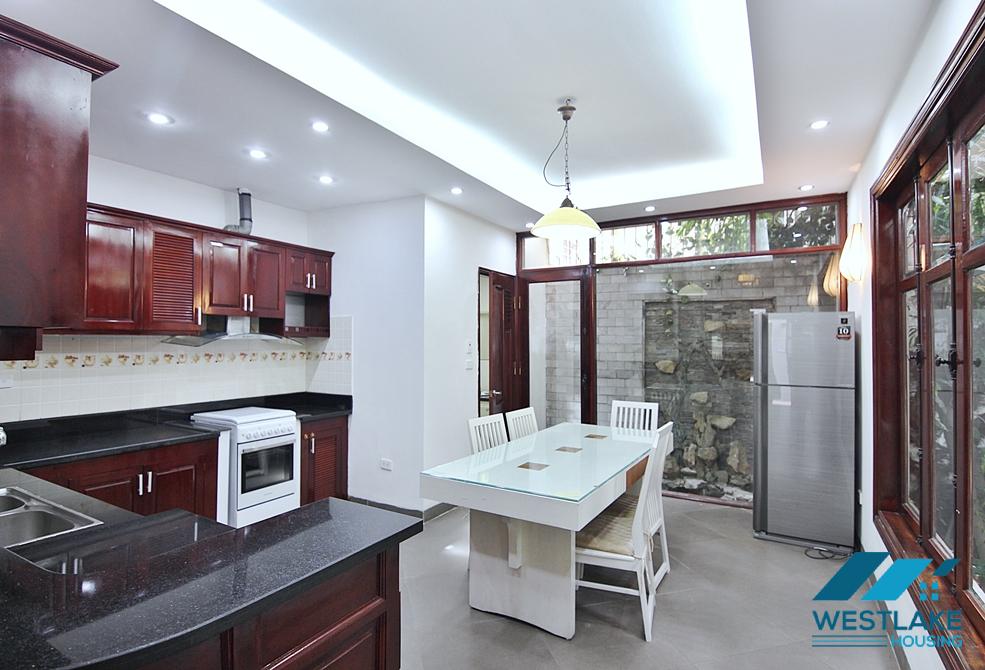 Bright 5 bedrooms house for rent in Tay Ho, Ha Noi