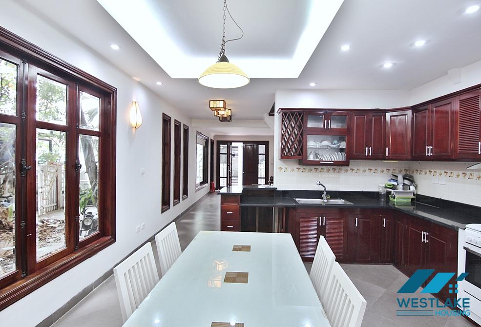 Bright 5 bedrooms house for rent in Tay Ho, Ha Noi