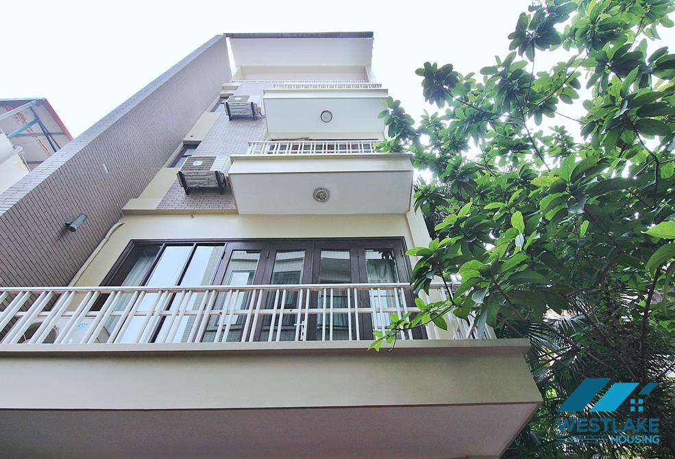 Bright 5 bedrooms house for rent in Tay Ho, Ha Noi