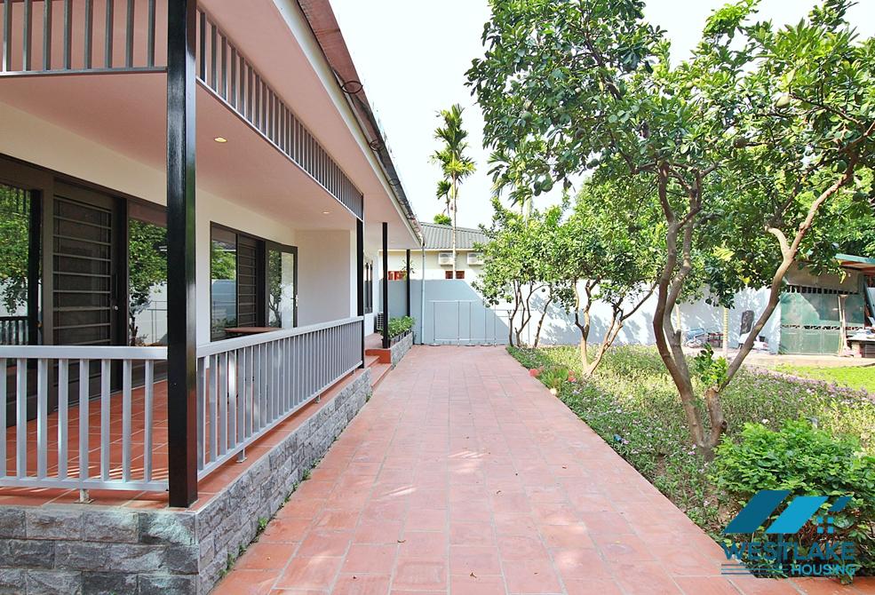 A radiance modern single- story bungalow, 3 bedroom for rent in Tay Ho