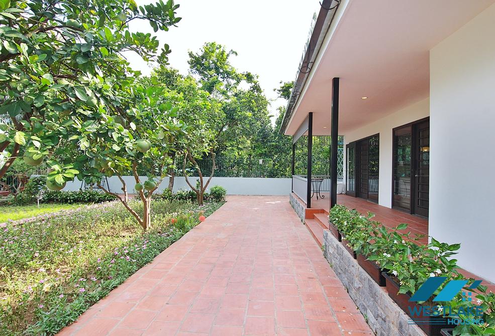 A radiance modern single- story bungalow, 3 bedroom for rent in Tay Ho