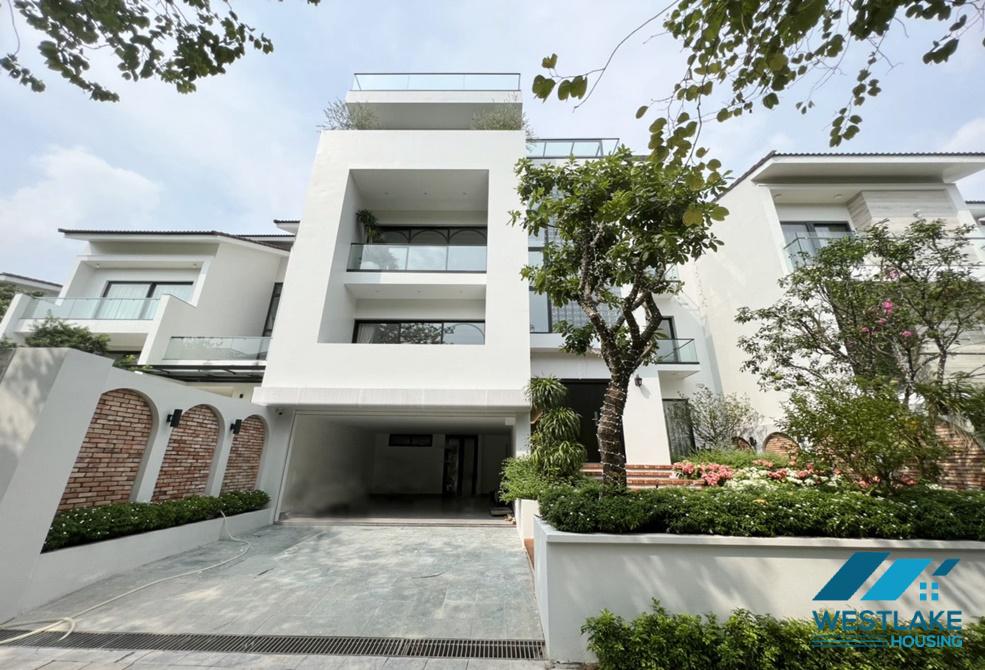 Super luxurious villa with big outside space for rent in Q block, Ciputra area, Tay Ho