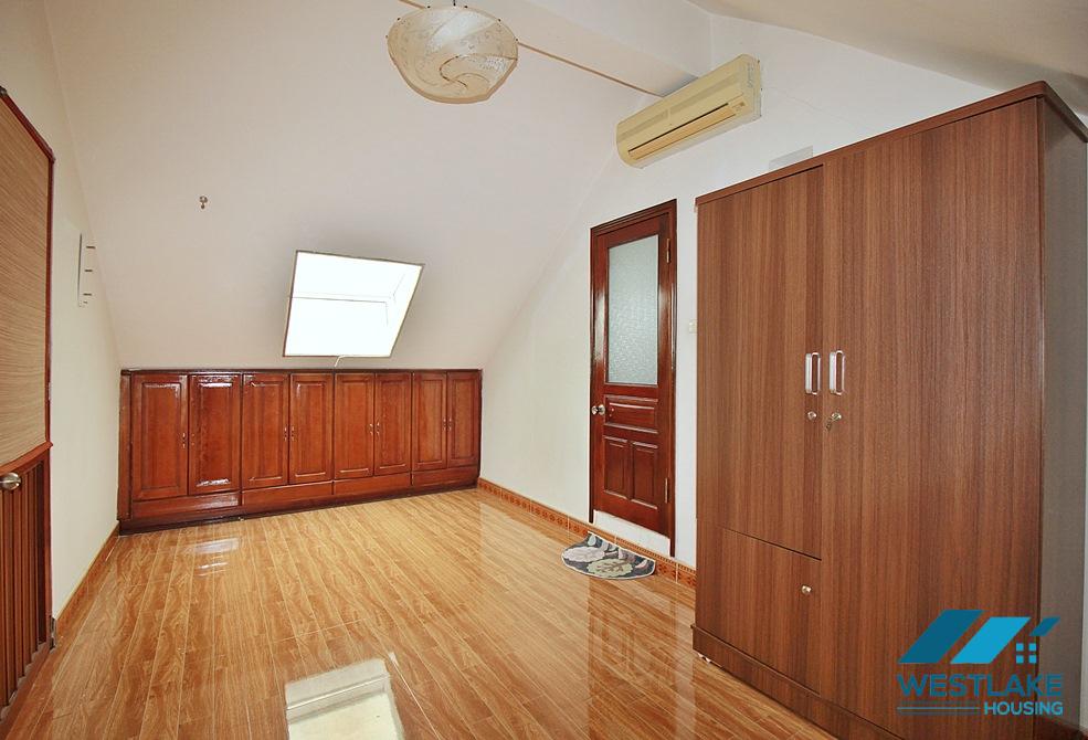 Garden three bedrooms house for rent in Tu Hoa st, Tay Ho