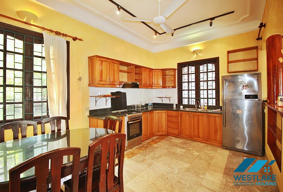 Garden three bedrooms house for rent in Tu Hoa st, Tay Ho