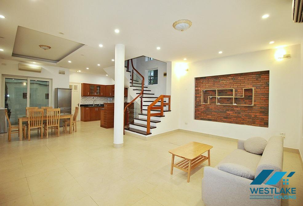 Beautiful house, fully furnished for rent on Tay Ho street