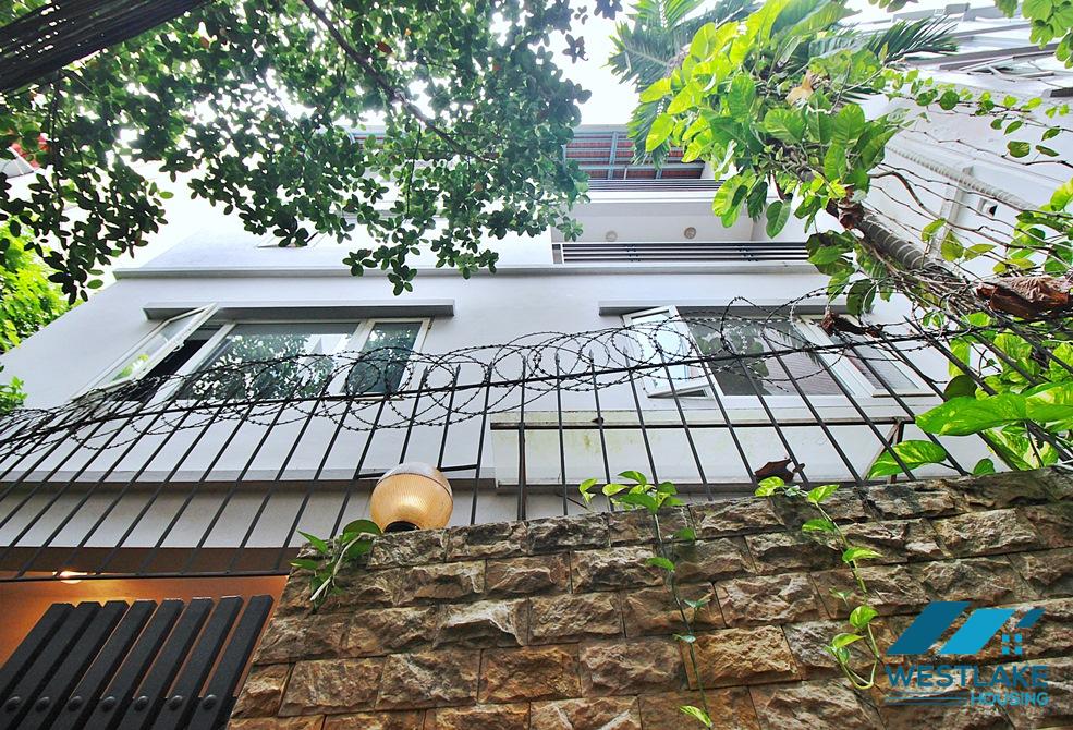 Beautiful house, fully furnished for rent on Tay Ho street