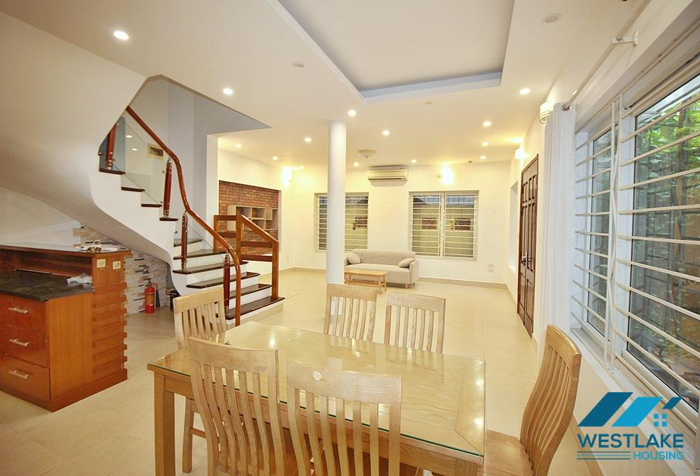 Beautiful house, fully furnished for rent on Tay Ho street