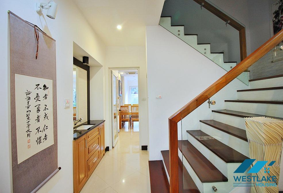 Elegant 5 bedroom house for rent near West lake side