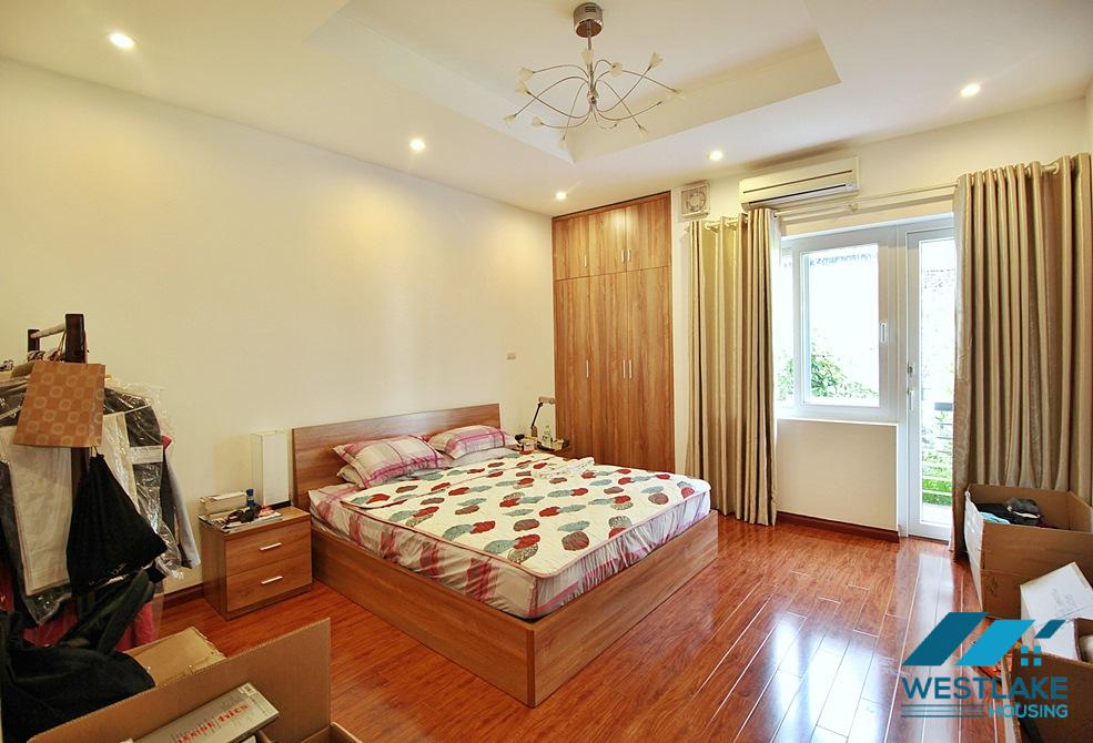 Elegant 5 bedroom house for rent near West lake side