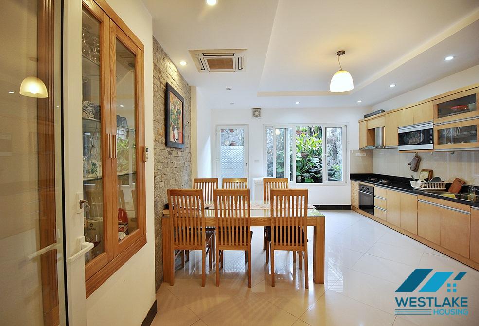 Elegant 5 bedroom house for rent near West lake side